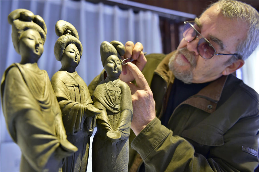 Des sculpteurs ukrainiens en Chine