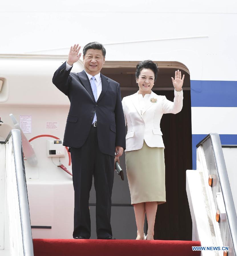 Le président chinois arrive au Zimbabwe pour une visite d'Etat