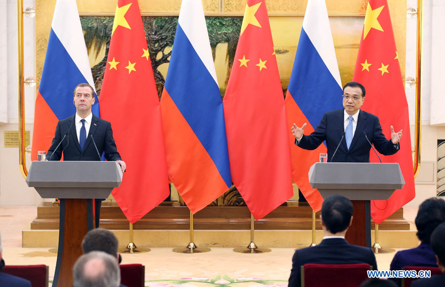 Plus de 30 accords Chine-Russie signés lors de la visite de Medvedev
