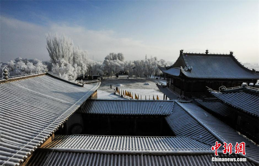 Gansu : de fortes chutes de neige magnifient la Grande Muraille