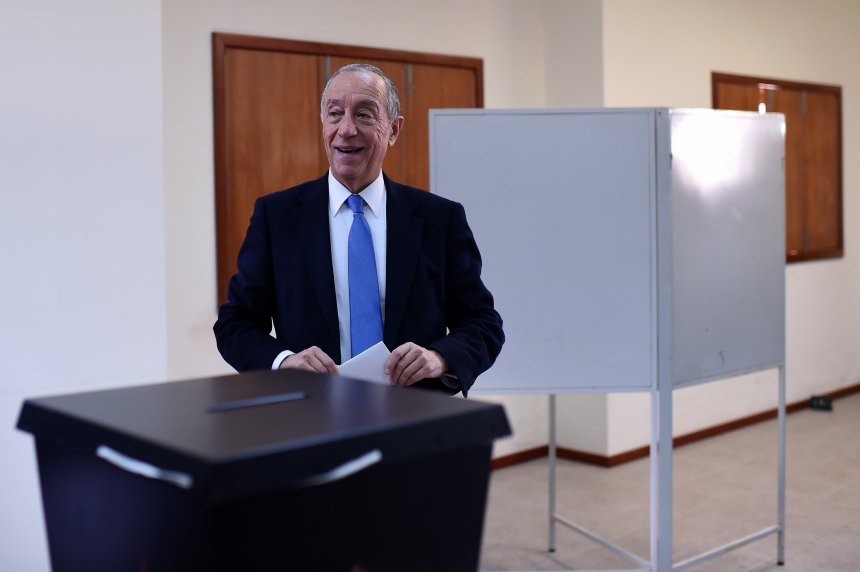 Présidentielles au Portugal : le conservateur Marcelo Rebelo de Sousa élu dès le premier tour