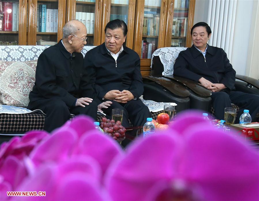 Un haut responsable du PCC rend visite à des travailleurs culturels