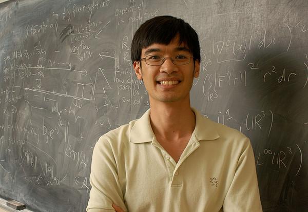 Avec un QI de 230, le mathématicien chinois Terence Tao dépasse le record d’Einstein
