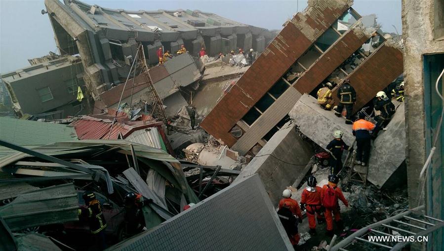 Un séisme de magnitude 6,7 frappe Taiwan