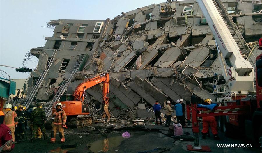 Séisme de Taiwan : des centaines de personnes bloquées dans des bâtiments endommagés