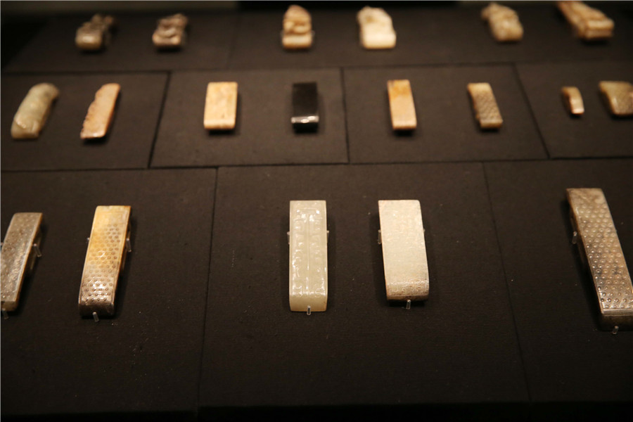 Des objets anciens du tombeau de Haihunhou exposés à Beijing