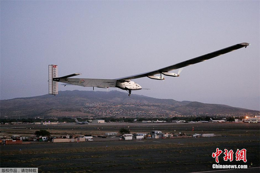 Le vol d'essai du Solar Impulse 2 à Hawaï