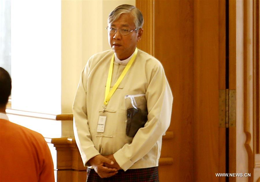 Htin Kyaw, un proche d'Aung San Suu Kyi, élu président du Myanmar