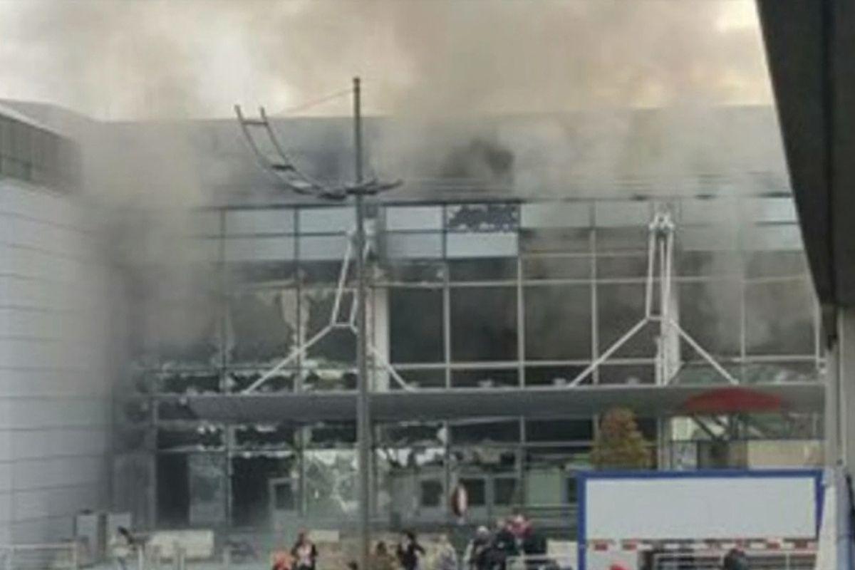 Double explosion à l'aéroport de Bruxelles, bilan provisoire : un mort et plusieurs blessés
