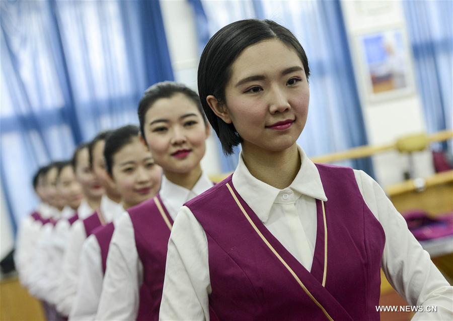 Xinjiang: Etre une hôtesse de l'air pour réaliser un rêve de voler