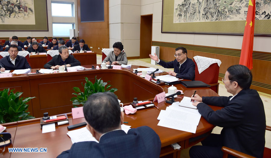 Li Keqiang appelle les gouvernements locaux à faire avancer la réforme