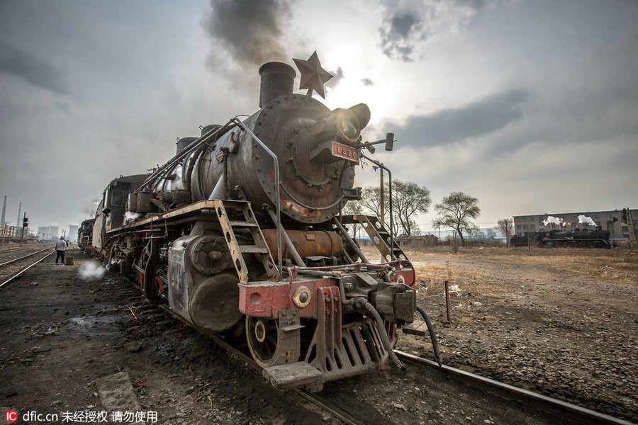 Une page d'histoire se tourne... les dernières locomotives à vapeur de Chine bientôt à la retraite