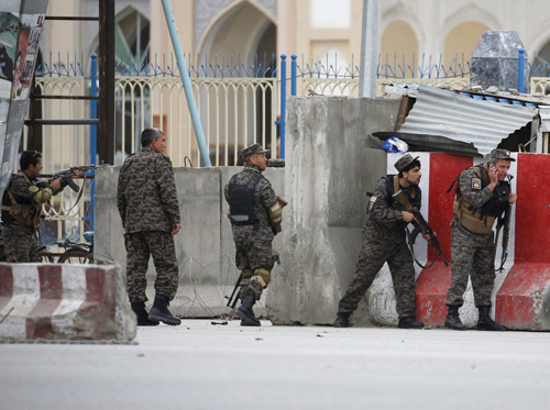 Attaque des talibans à Kaboul : au moins 28 morts et plus de 320 blessés