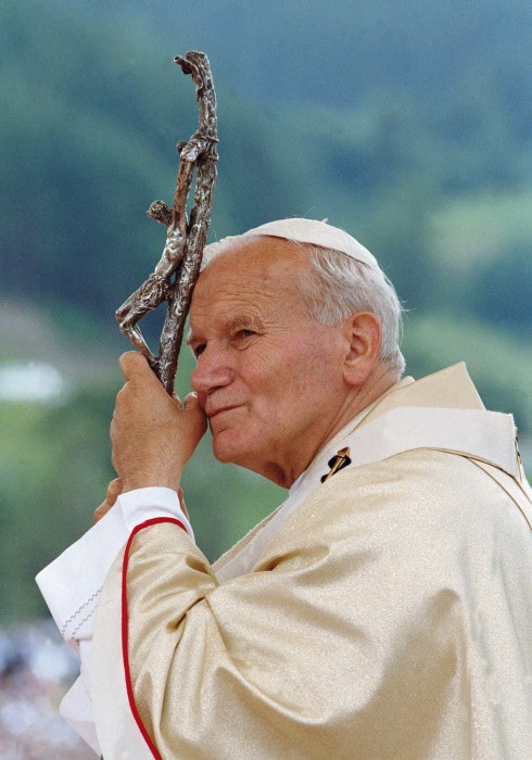 L'ancien Pape Jean-Paul II va devenir vedette d'une comédie musicale