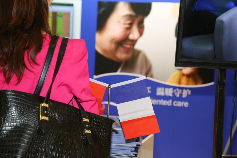 La France et la Chine coopèrent dans le secteur des soins aux personnes âgées