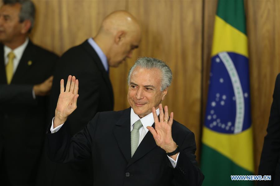 Brésil: le président par intérim promet d'améliorer l'économie