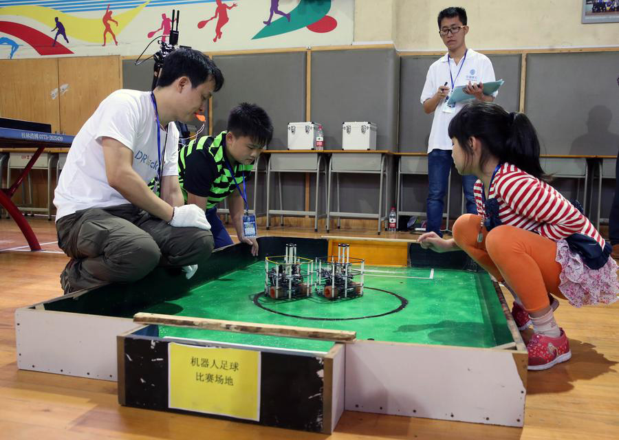 Un challenge robotique pour 400 jeunes Chinois 