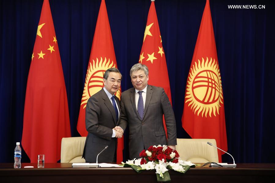 Le renforcement des relations bilatérales au coeur de la rencontre des chefs de la diplomatie chinoise et kirghize
