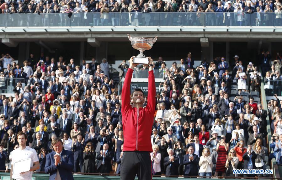 Tennis: Novak Djokovic gagne son premier Roland-Garros