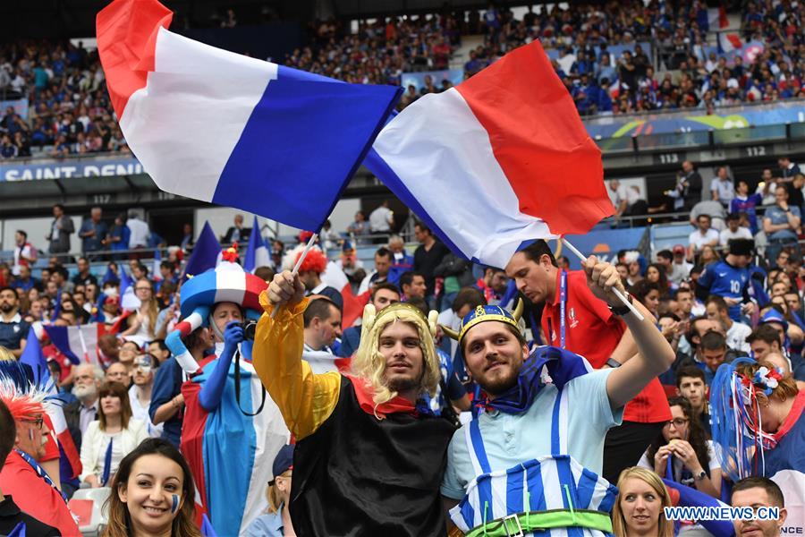 France : cérémonie d'ouverture du Championnat d'Europe de football sous haute surveillance