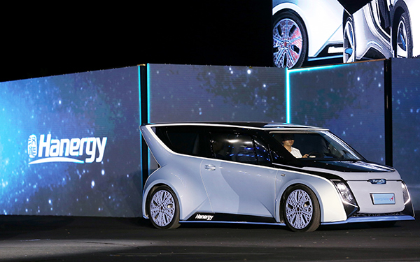 Hanergy présente quatre voitures de concept solaires