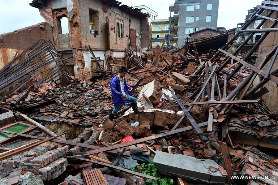 Le typhon Nepartak fait deux morts et 17 disparus dans l'est de la Chine