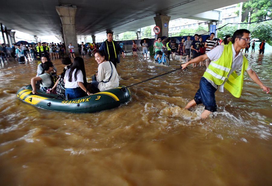 Lutte contre les inondations en Chine