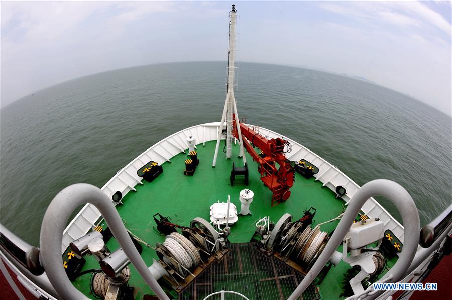 Un navire chinois d'exploration des grands fonds entame son premier voyage