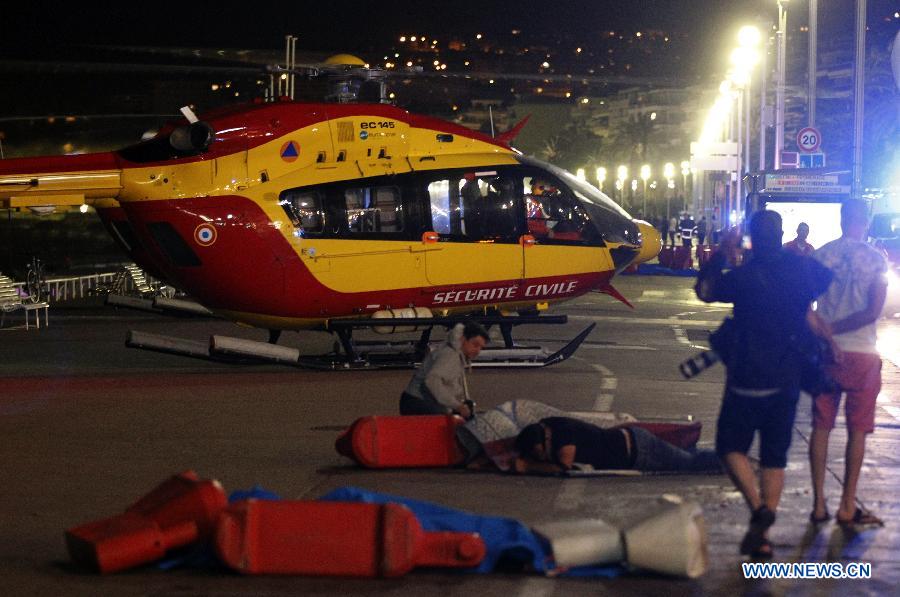 France: l'attaque à Nice fait au moins 80 morts