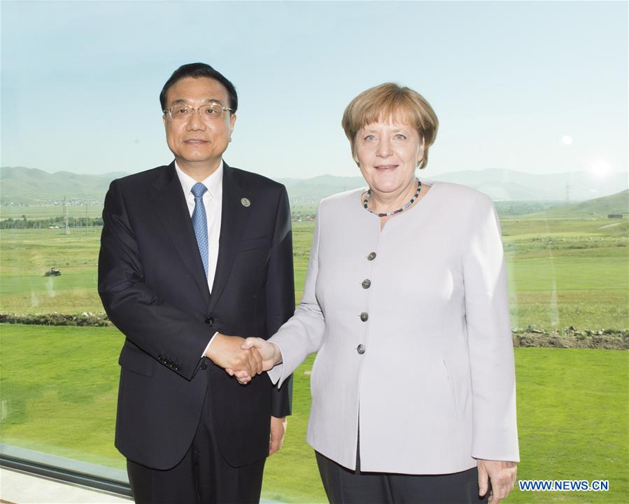 Le PM chinois exhorte l'UE à abandonner l'approche de 
