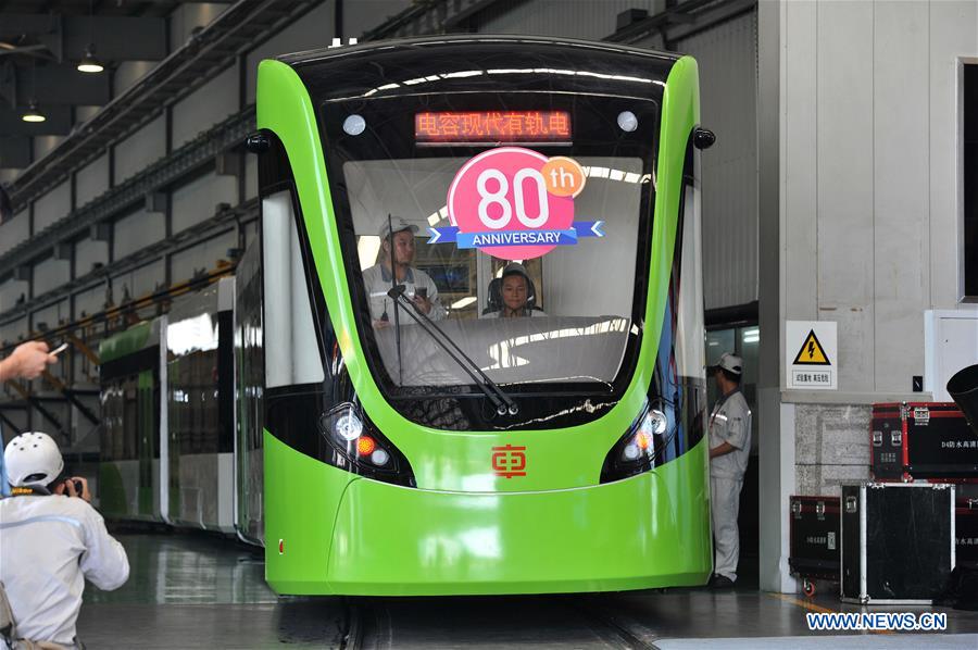 Le premier tram à supercondensateur développé par la Chine sort de la chaîne de production