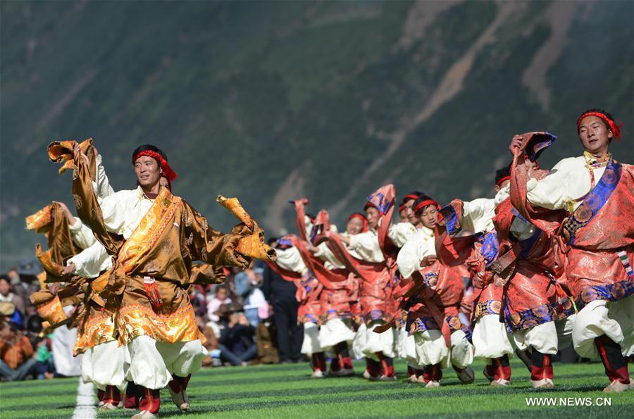 Chine : festival artistique au Tibet