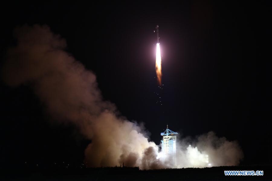 La Chine lance le premier satellite de communication quantique du monde