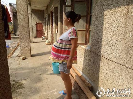 Une Chinoise dans le Guinness après une grossesse de 17 mois