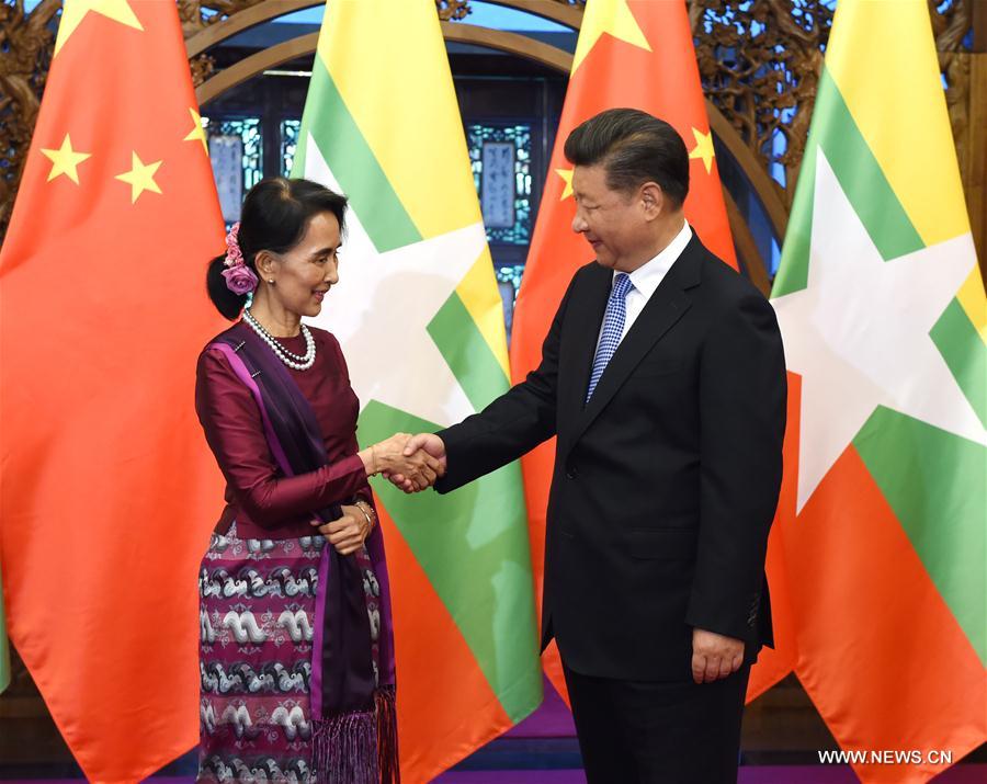 Xi Jinping promet un rôle constructif chinois dans le processus de paix au Myanmar