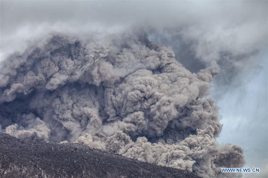 Indonésie : l'éruption du volcan Sinabung