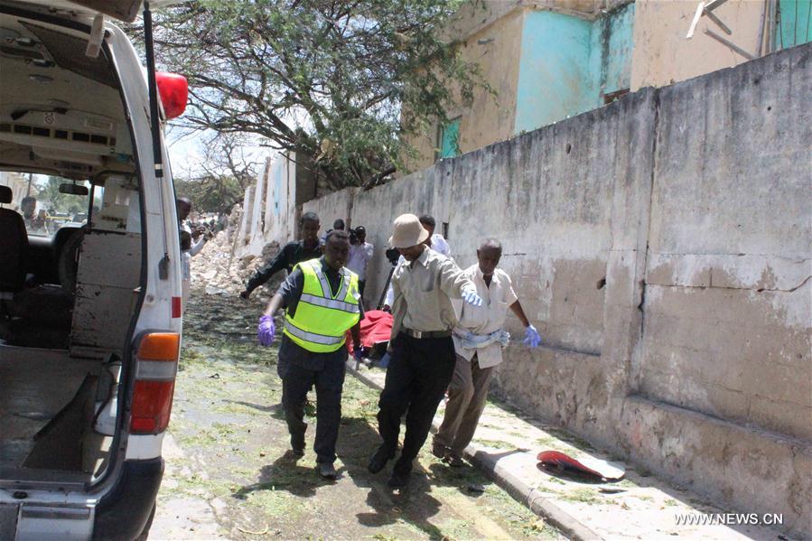 Somalie : au moins sept morts dans un attentat contre un hôtel