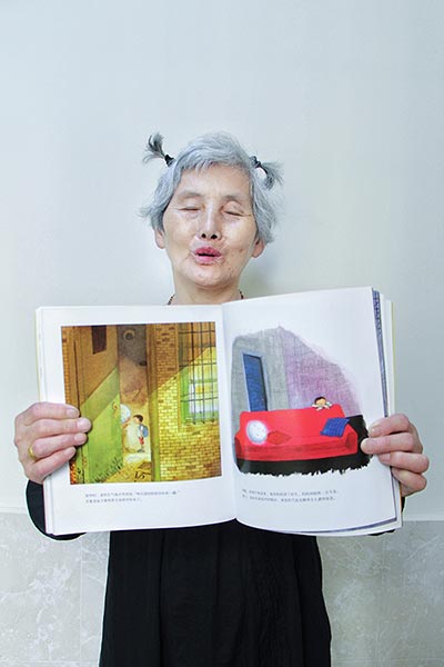 Chine : une retraitée devient une star de la mode sur Internet 