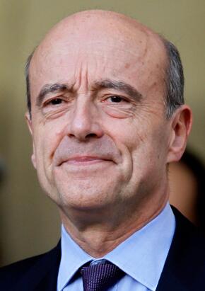 France : Juppé donné large vainqueur, Sarkozy en baisse 