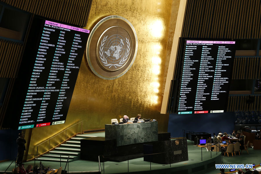 L'ONU adopte une résolution appelant à la fin de l'embargo sur Cuba, les Etats-Unis s'abstiennent pour la première fois