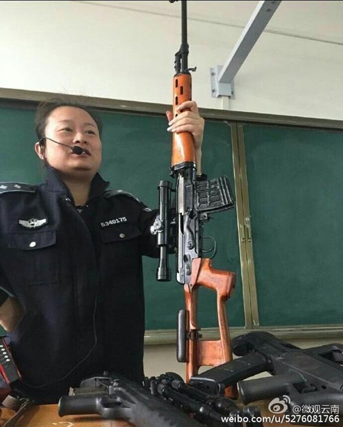 Une policière chinoise star du Net