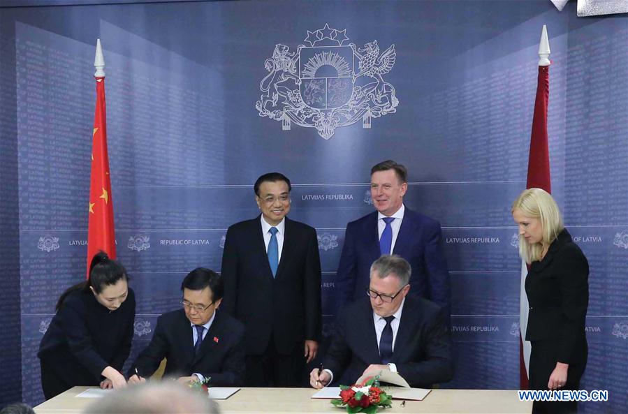 La visite du PM chinois donne un nouvel élan à la coopération sino-lettonne