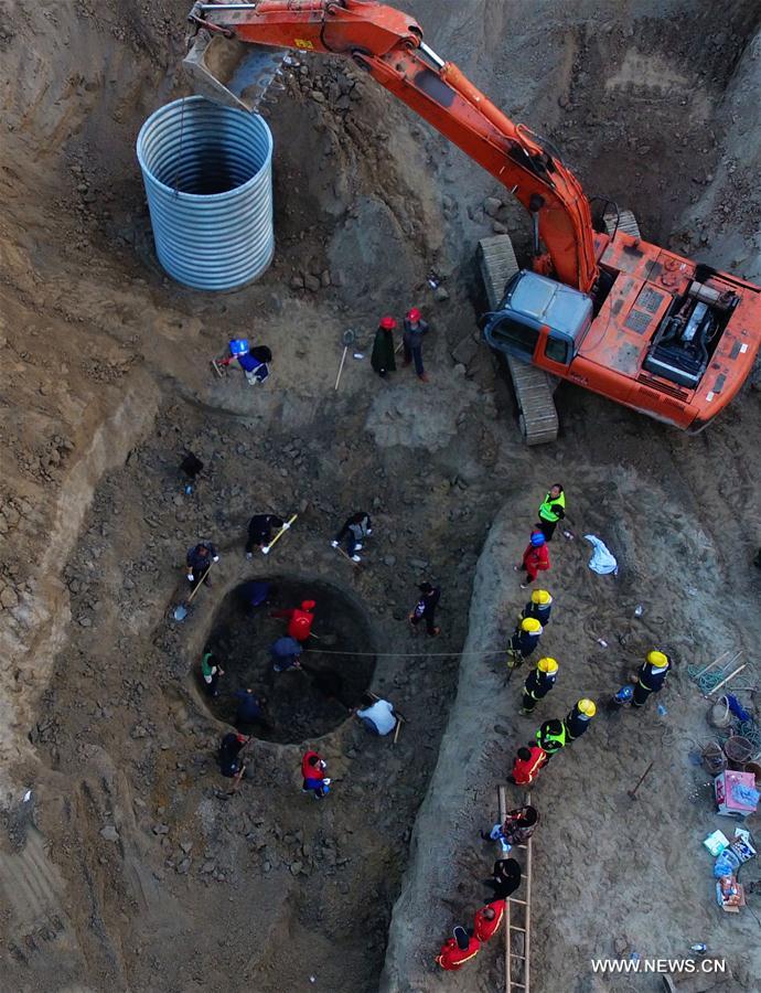Chine : Quatre-vingts excavatrices expédiées pour sauver un garçon en danger