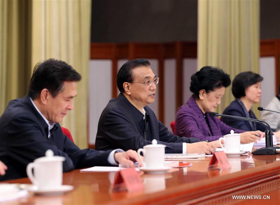 Le Premier ministre chinois insiste sur des efforts inlassables pour les droits des femmes et des enfants
