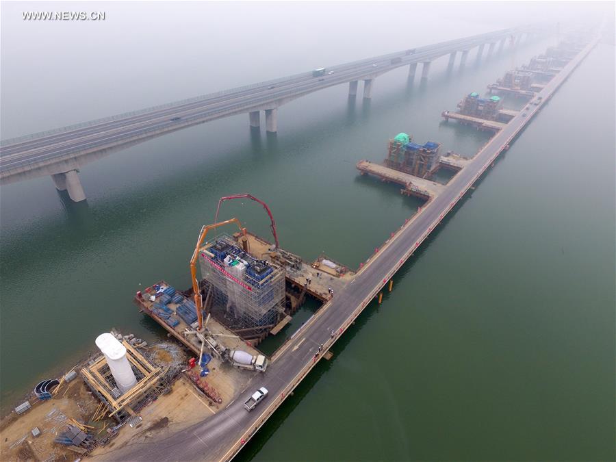Construction du pont ferroviaire Beijing-Zhangjiakou 