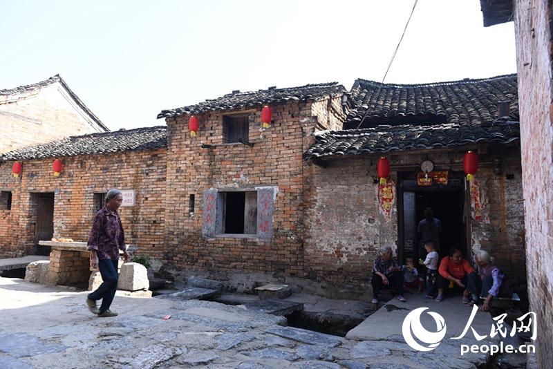 Shenpo, un village millénaire du Comté de Fuchuan, dans le Guangxi