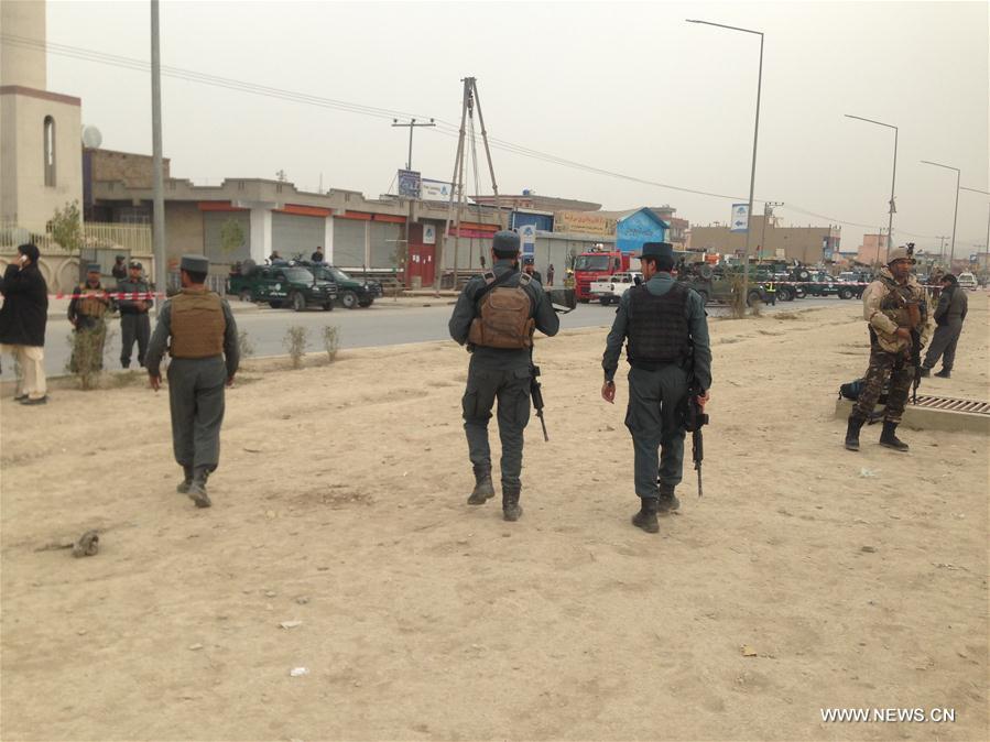 Afghanistan : 27 morts dans un attentat-suicide contre une mosquée à Kaboul