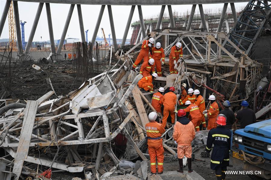 Quarante morts dans l'effondrement d'une plate-forme dans une centrale électrique