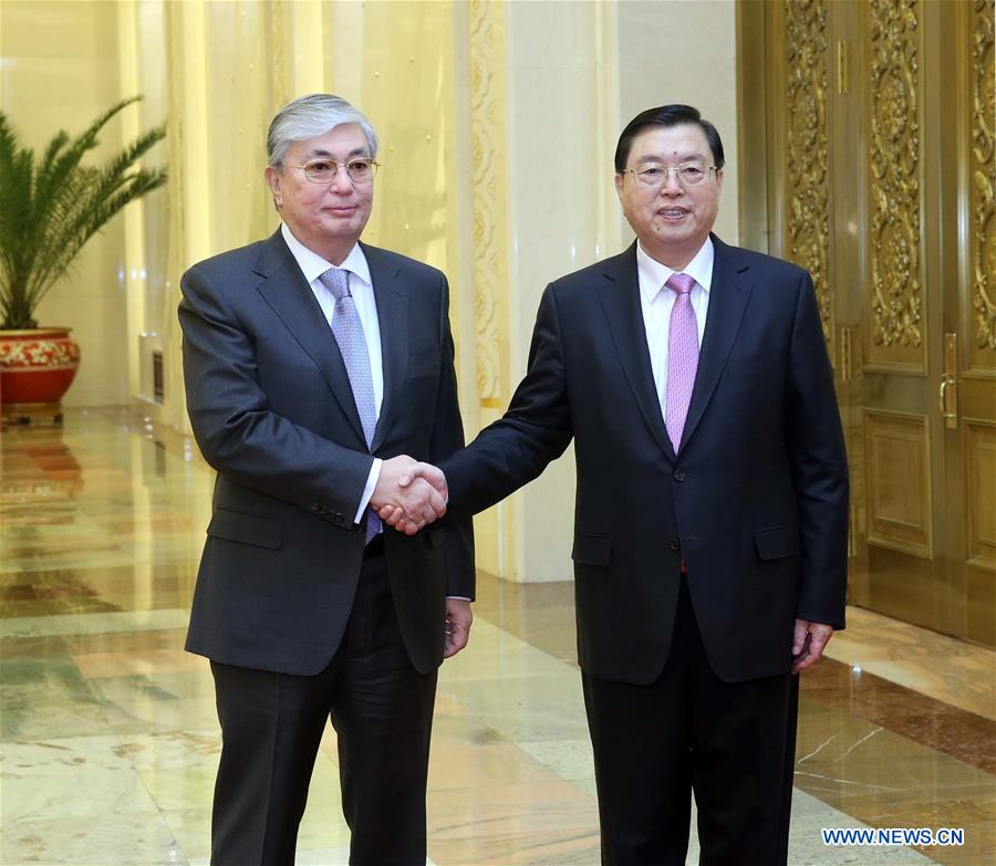 La Chine et le Kazakhstan s'engagent à promouvoir la coopération parlementaire