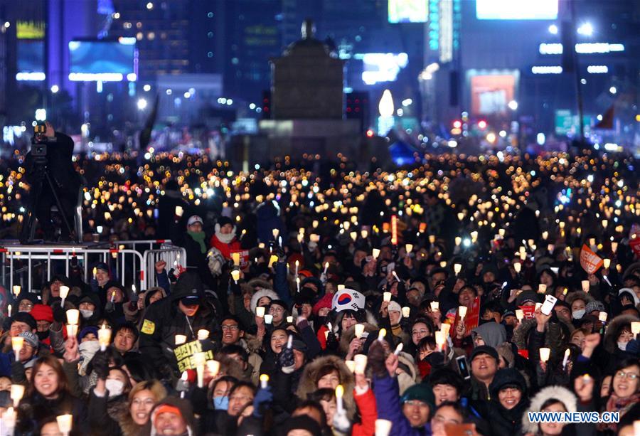 Corée du Sud : poursuite des veillées à la suite de la destitution de la présidente Park Geun-hye